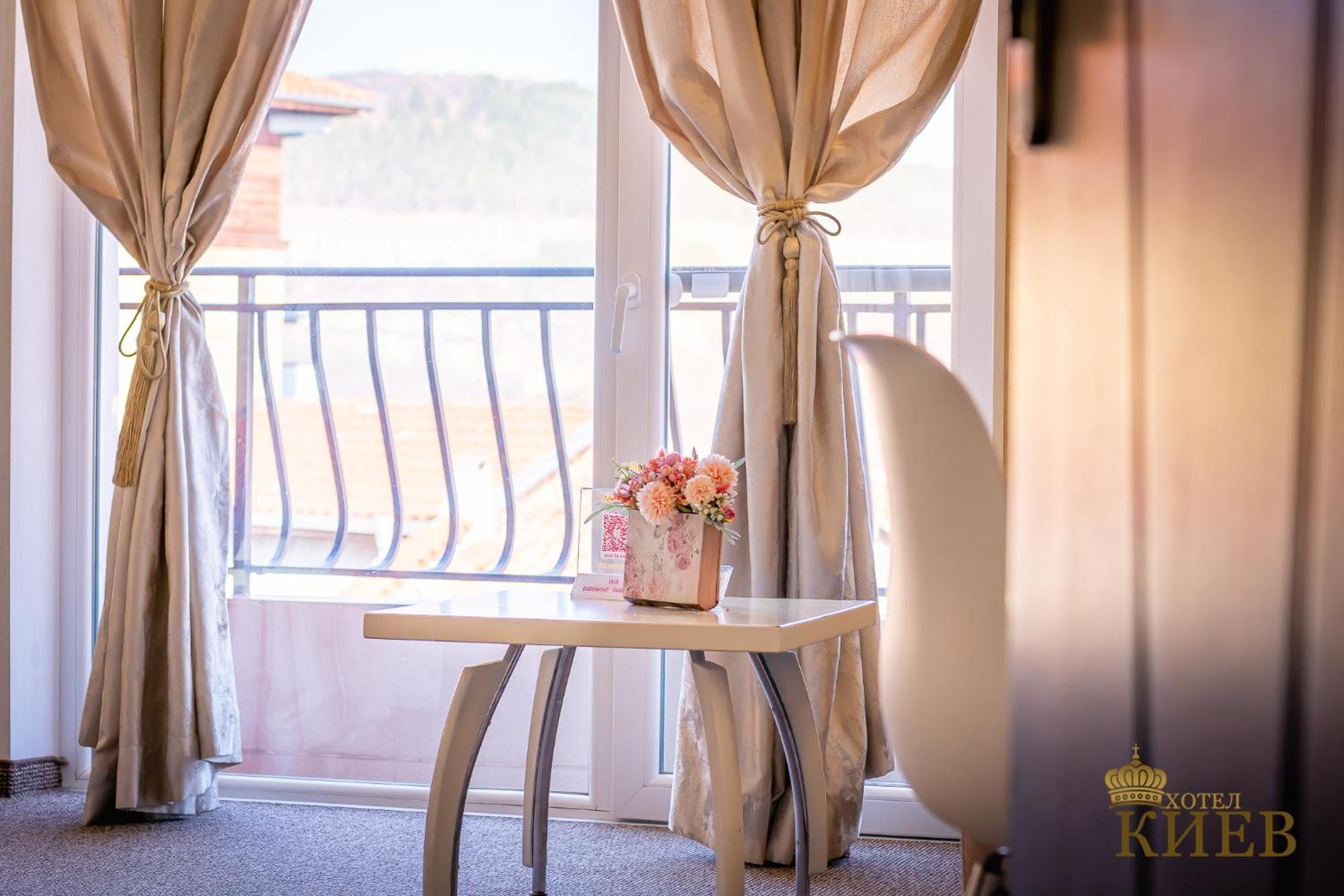 וליקו טורנובו Hotel Kiev מראה חיצוני תמונה