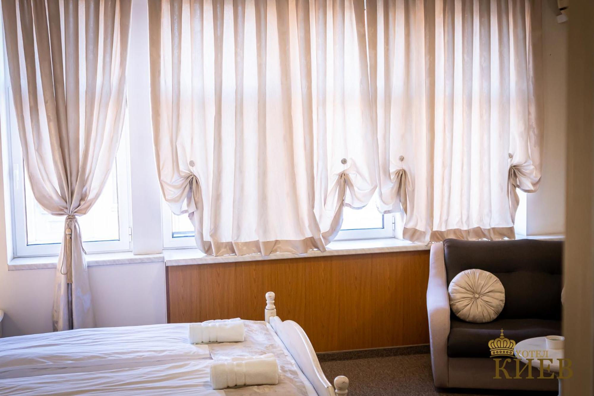 וליקו טורנובו Hotel Kiev מראה חיצוני תמונה