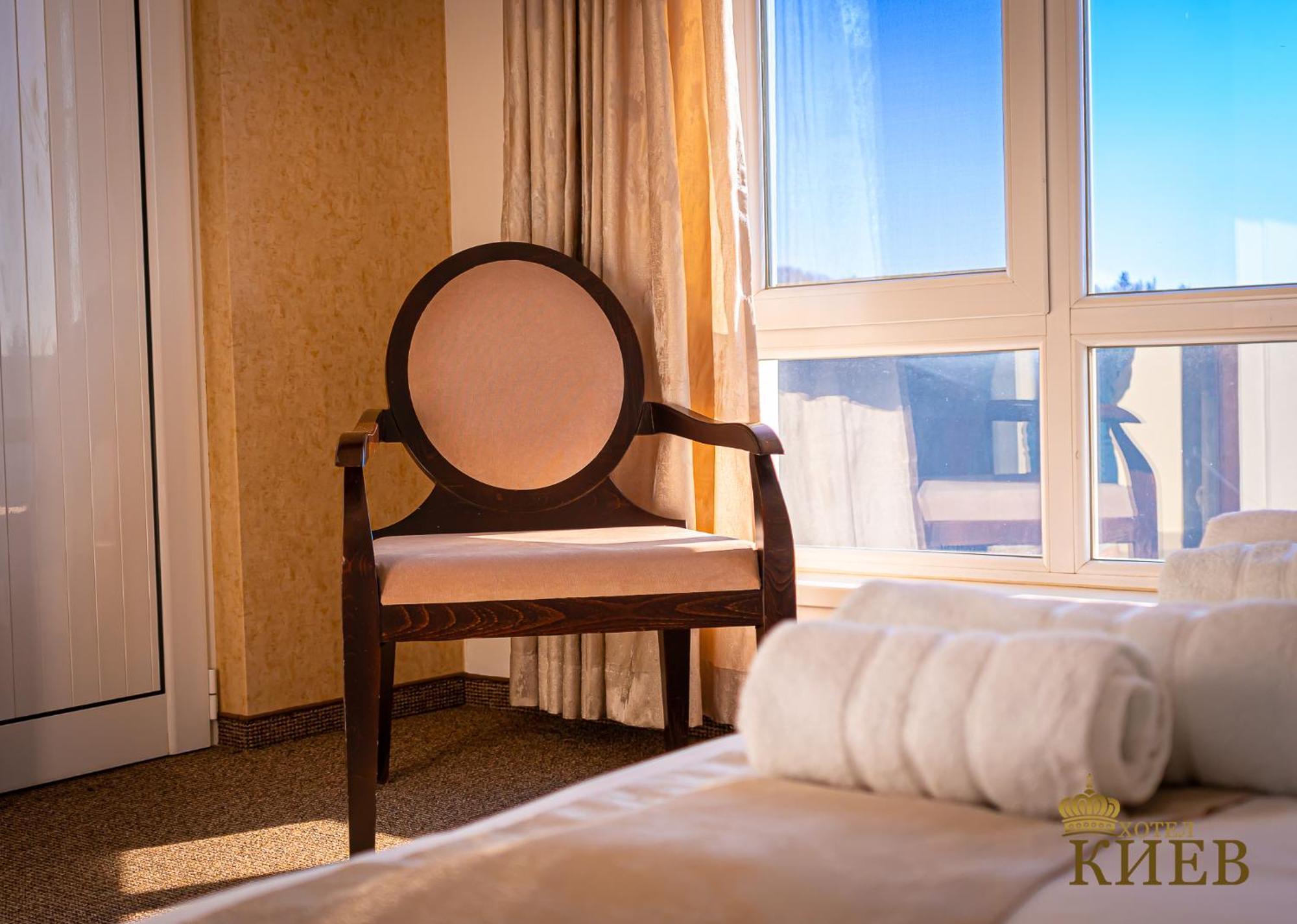 וליקו טורנובו Hotel Kiev מראה חיצוני תמונה