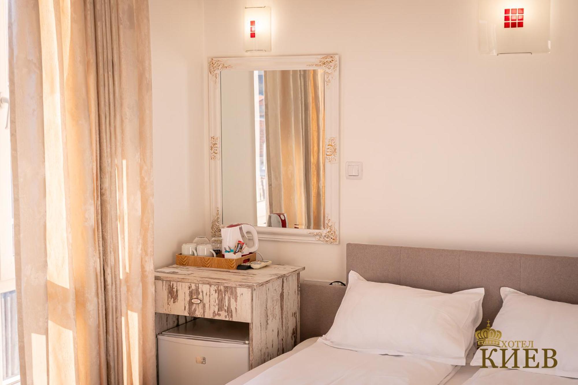 וליקו טורנובו Hotel Kiev מראה חיצוני תמונה