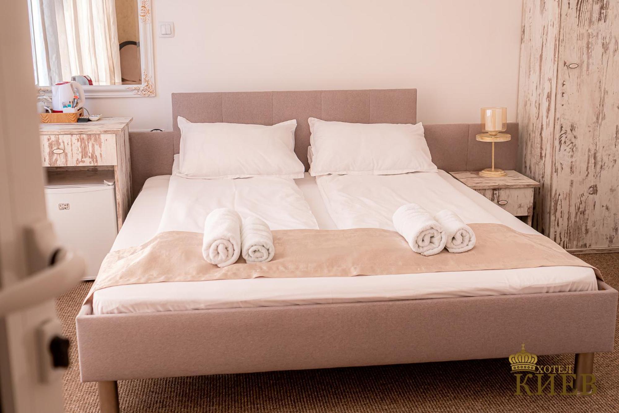 וליקו טורנובו Hotel Kiev מראה חיצוני תמונה