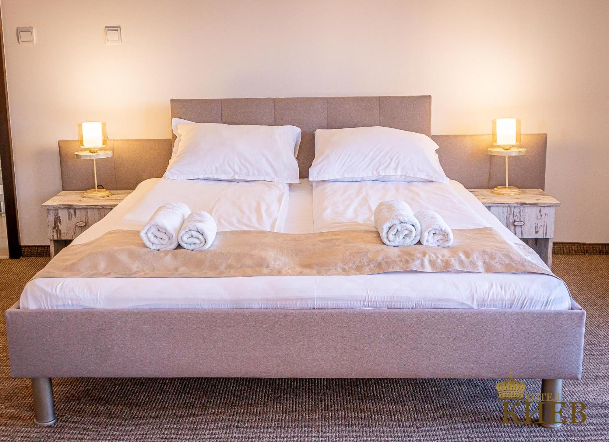 וליקו טורנובו Hotel Kiev מראה חיצוני תמונה