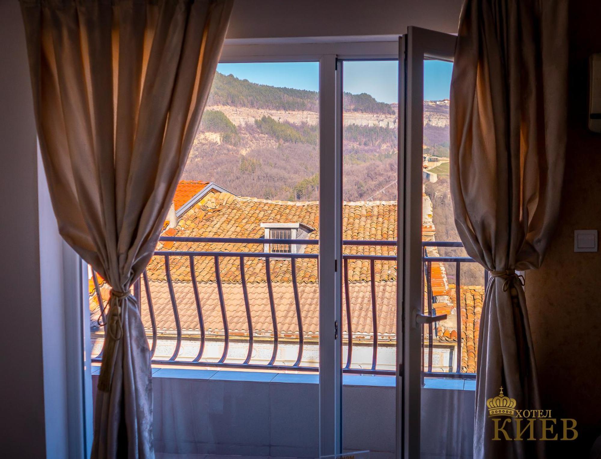 וליקו טורנובו Hotel Kiev מראה חיצוני תמונה