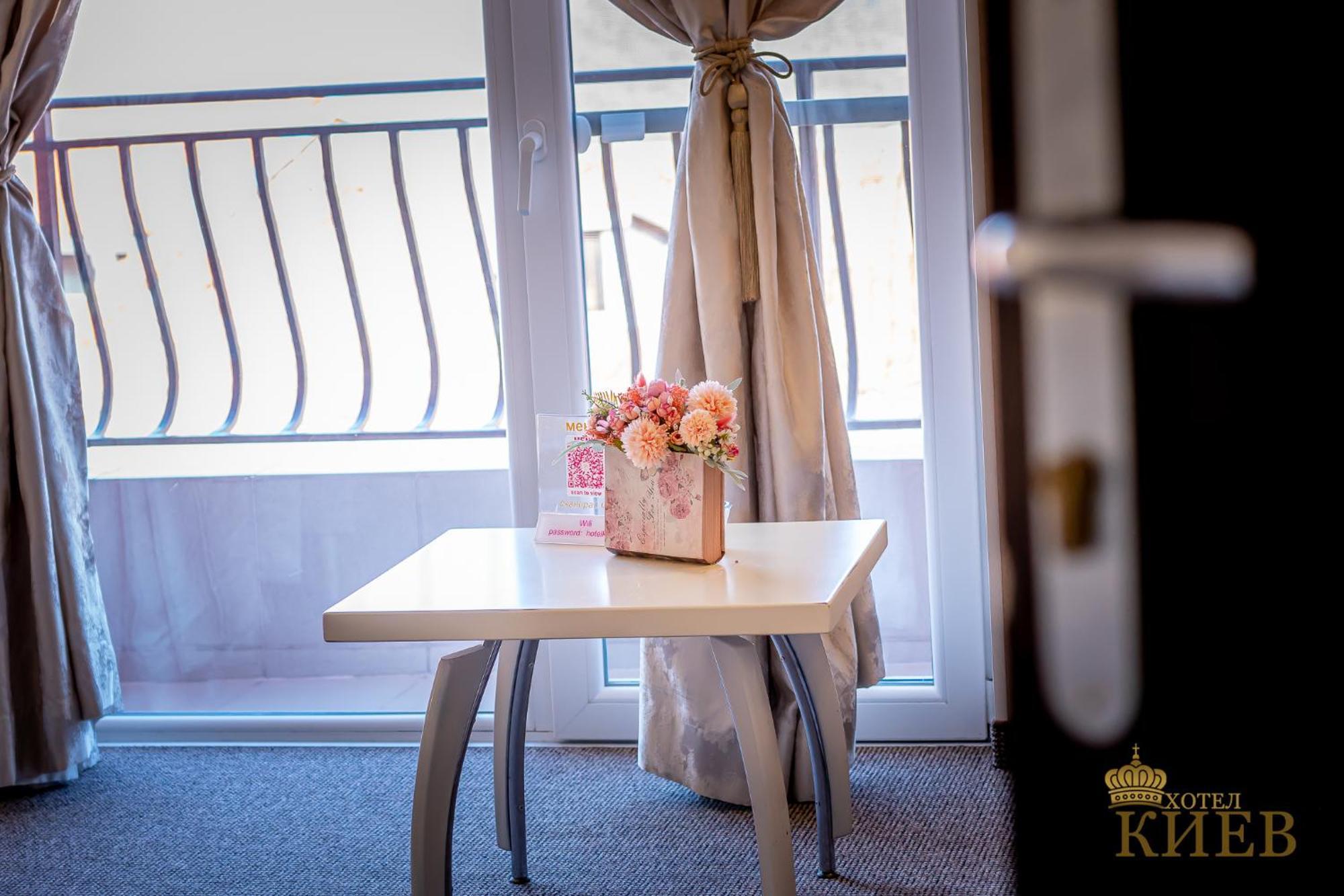 וליקו טורנובו Hotel Kiev מראה חיצוני תמונה